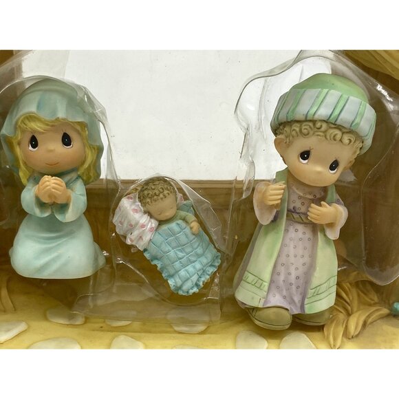 Precious Moments Christmas Nativity 4 Piece Set Enesco 2004 w Box - Picture 7 of 8